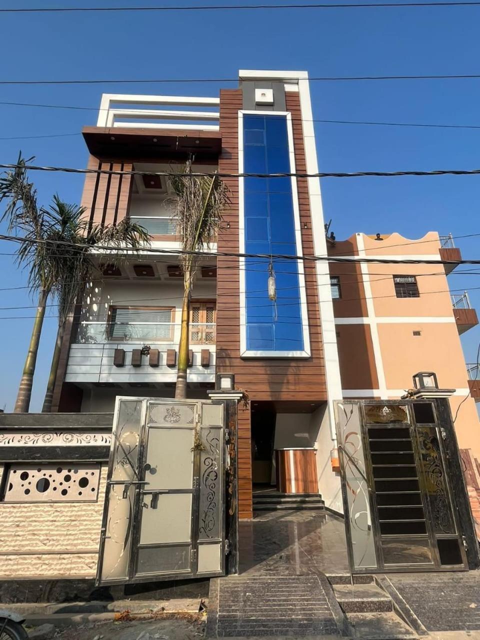 Vaishnavi Dham *